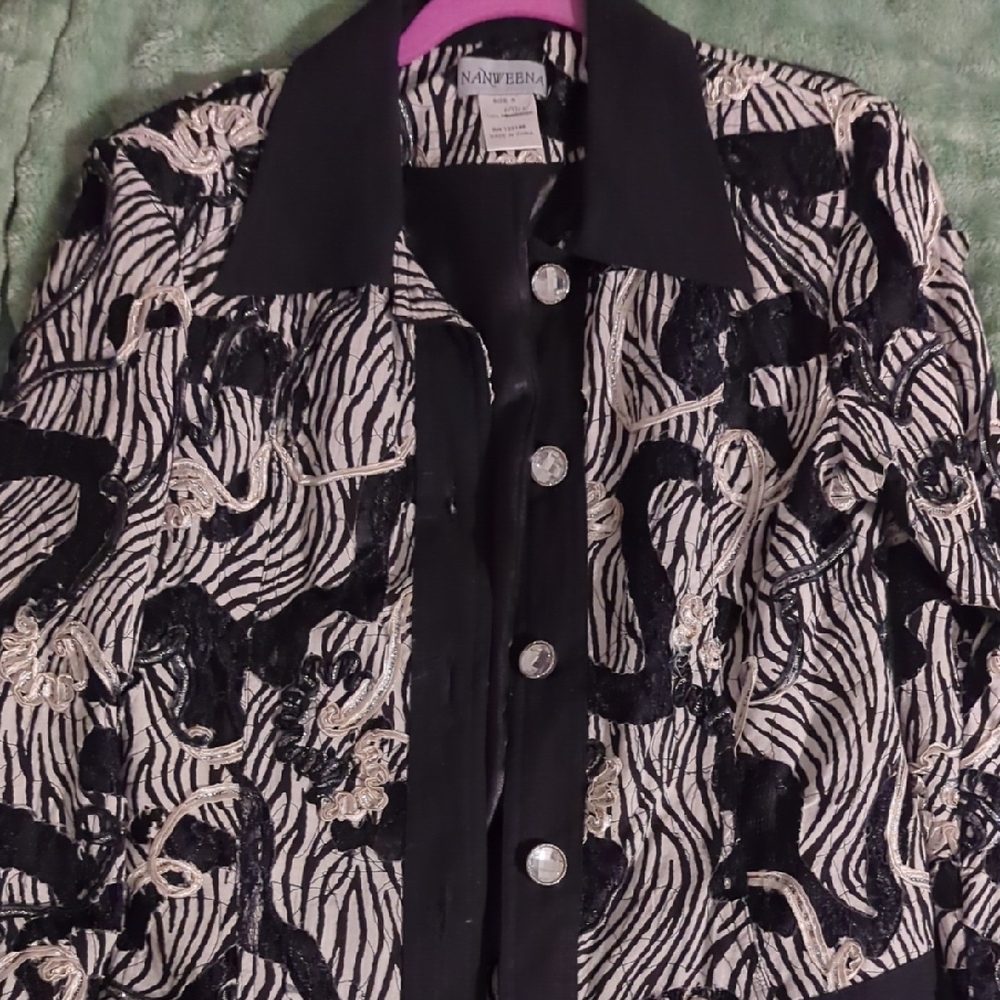 Elegant Black and White Patterned Women's Blazer